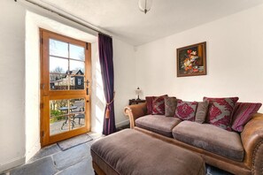 TV - 1 Bed in Windermere (oc-lr172) (Windermere)