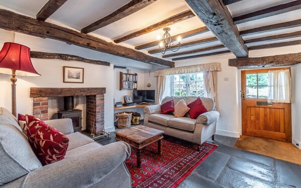 TV, fireplace - 2 Bed in Outgate (oc-lr135) (Outgate)