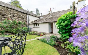 Property grounds - 2 Bed in Outgate (oc-lr135) (Outgate)