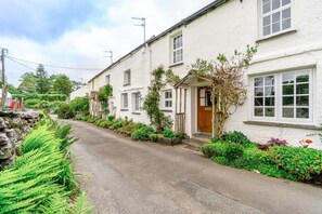 Exterior - 2 Bed in Outgate (oc-lr135) (Outgate)
