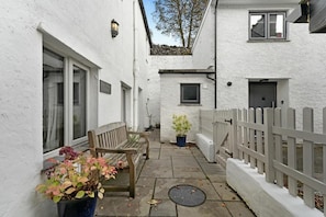 Terrace/patio - 2 Bed in Ambleside (oc-lr063) (Ambleside)