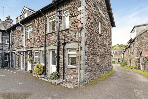 Exterior - 2 Bed in Ambleside (oc-lr141) (Ambleside)