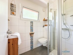 Bathroom - Vrbo Property (Cuxhaven)