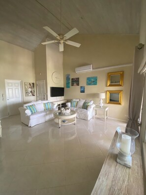 Living area - Apartment In Weston, Saint James (Weston)