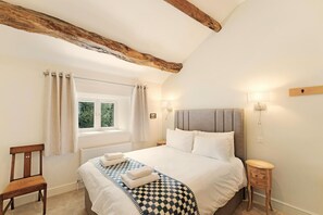 Iron/ironing board, free WiFi, bed sheets - 3 Bed in Bowness On Windermere (oc-lr170) (Bowness on Windermere)