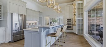 Luxury 3-Bedroom Waterfront Retreat Located on West Fork of Calcasieu River