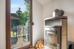Interior - Bungalow Boddenhaus with Private Terrace, Garden, and Wi-Fi (Sundhagen)