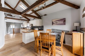 Dining - 1 Bed in Ambleside (oc-lr160) (Ambleside)