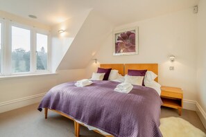 Iron/ironing board, travel cot, free WiFi, bed sheets - 2 Bed in Ambleside (oc-lr211) (Claife)