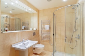 Towels - 2 Bed in Ambleside (oc-lr211) (Claife)