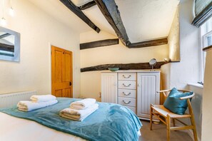 Iron/ironing board, free WiFi, bed sheets - 2 Bed in Ambleside (oc-lr073) (Ambleside)