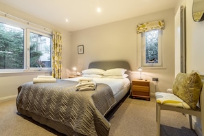 Iron/ironing board, free WiFi, bed sheets - 3 Bed in Ambleside (oc-lr032) (Ambleside)