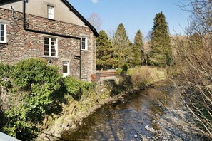 Property grounds - 3 Bed in Grasmere (oc-lr193) (Grasmere)