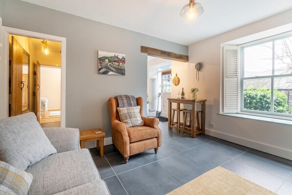 TV - 1 Bed in Ambleside (oc-lr036) (Ambleside)