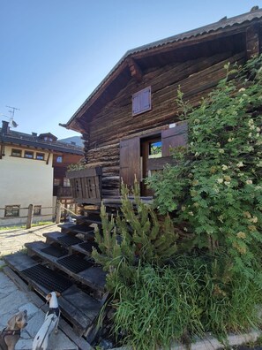 Esterni