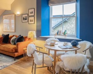 TV - 1 Bed in Bowness (oc-lr150) (Bowness on Windermere)