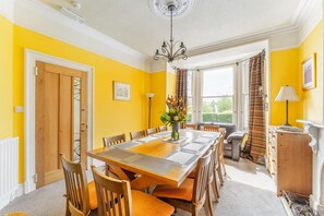Dining - 7 Bed in Ambleside (oc-lr053) (Ambleside)