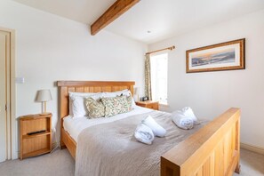 Bügeleisen/Bügelbrett, Reisekinderbett, kostenloses WLAN, Bettwäsche