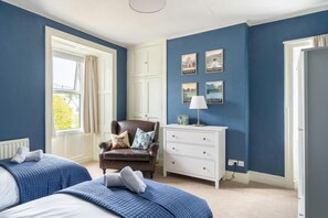 Iron/ironing board, travel cot, free WiFi, bed sheets - 3 Bed in Keswick (oc-lr105) (Keswick)