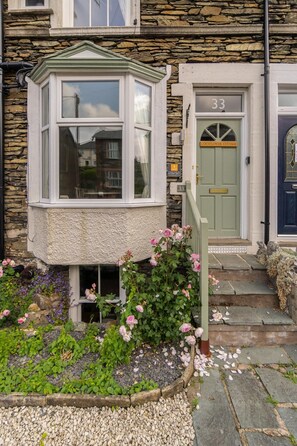 Exterior detail - 3 Bed in Windermere (oc-lr044) (Windermere)