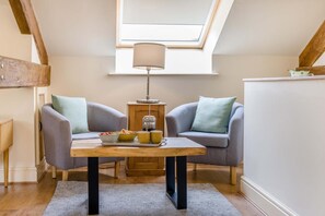 Interior - 3 Bed in Hawkshead (oc-lr046) (Claife)