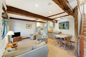 TV - 2 Bed in Ambleside (oc-lr179) (Ambleside)