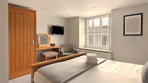 Iron/ironing board, travel cot, free WiFi, bed sheets - 3 Bed in Ambleside (oc-lr152) (Ambleside)