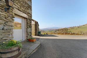 Exterior detail - 2 Bed in Ambleside (oc-lr177) (Ambleside)