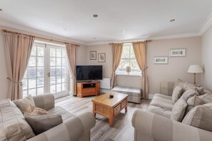 TV - 2 Bed in Ambleside (oc-lr187) (Ambleside)