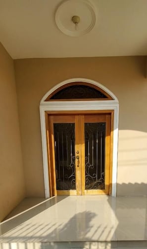 Mặt tiền nơi lưu trú