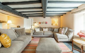 TV, fireplace - 5 Bed in Hawkshead (oc-lr134) (Hawkshead)
