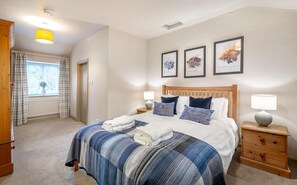 Iron/ironing board, travel cot, free WiFi, bed sheets - 3 Bed in Ambleside (oc-lr122) (Outgate)