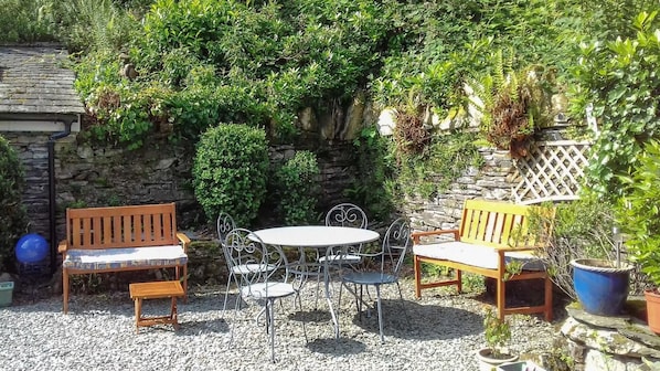 Outdoor dining - 1 Bed in Ambleside (oc-lr155) (Clappersgate)