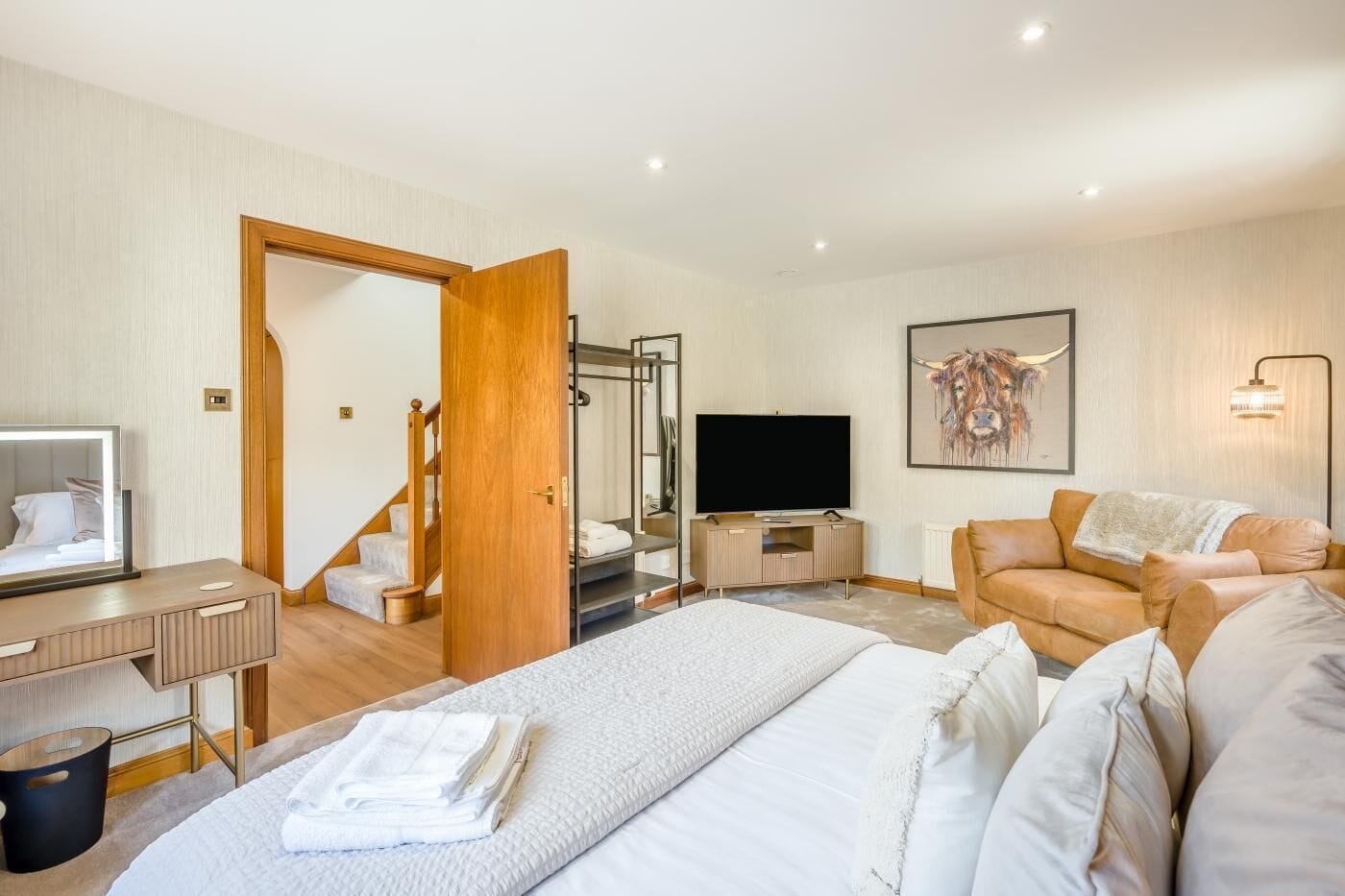 3 bedrooms, iron/ironing board, travel cot, free WiFi