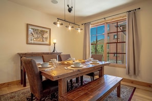 Apartment, Mehrere Betten, Bergblick (Elkhorn View Retreat) | Speisen