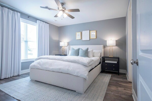 Room - The Archer, 3BR Condo by Velvet Ditch Villas (Oxford)