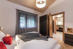 Room - Vrbo Property (Trentino-Alto Adige)