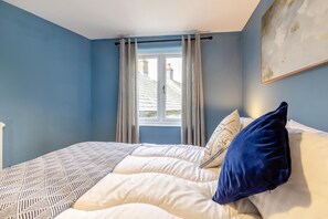 Iron/ironing board, travel cot, free WiFi, bed sheets - 2 Bed in Youlgrave (oc-d41736) (Youlgreave)