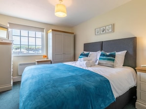 WiFi (free), bed sheets