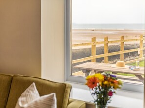 TV - 1 Bed in Braunton (oc-87105) (Croyde)
