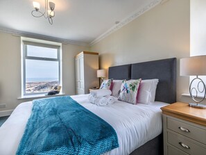WiFi (free), bed sheets