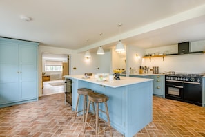 Microwave, oven, dishwasher, high chair - 7 Bed in Walberswick (oc-a41389) (Walberswick)