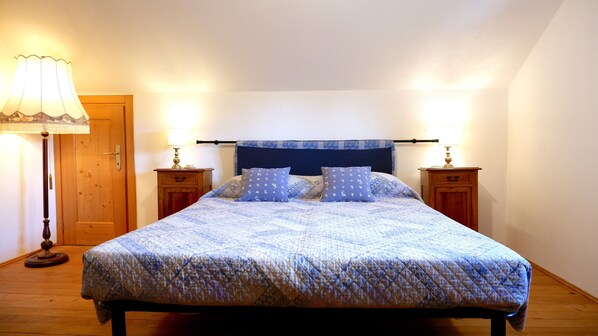 Room - Room 'Casa Betulla - Acero' with Mountain View, Shared Terrace and Wi-Fi (Limana)