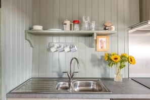 Microwave, oven, dishwasher, high chair - 2 Bed in Dulverton (oc-h34793) (Brushford)