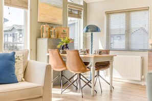 Dining - 2 Bed in Burnham Market (oc-s42081) (Burnham Market)
