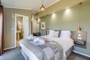 Travel cot, free WiFi, bed sheets - 2 Bed in Burnham Market (oc-s42081) (Burnham Market)