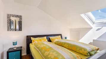 WiFi, bed sheets