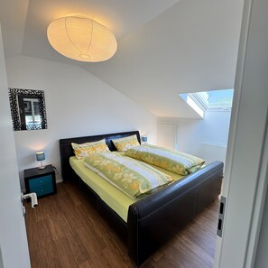 Room - Apartment 'Haus Wohlfühlen' with Balcony and Air Conditioning (Ascheberg)