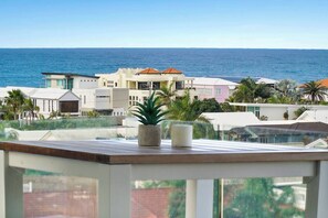 Property grounds - Little Mermaid Beachside Stay with Ocean Glimpses (Mermaid Beach)