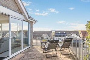 Terrace/patio - 2 Bed in Weymouth (oc-h41420) (Weymouth)